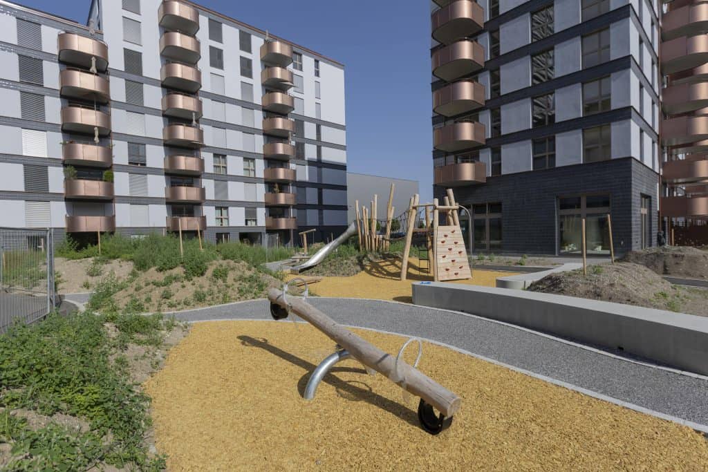 neubau innenhof spielplatz